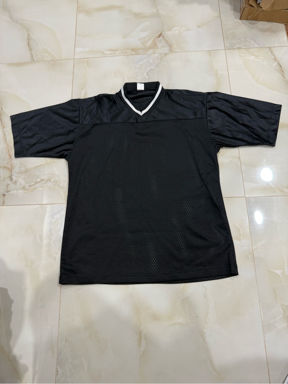 Men's Black Mesh Short-Sleeve Sports Shirt with V-Neck Trim
